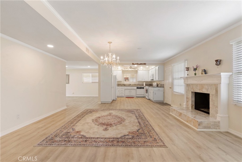 1040 E Del Mar