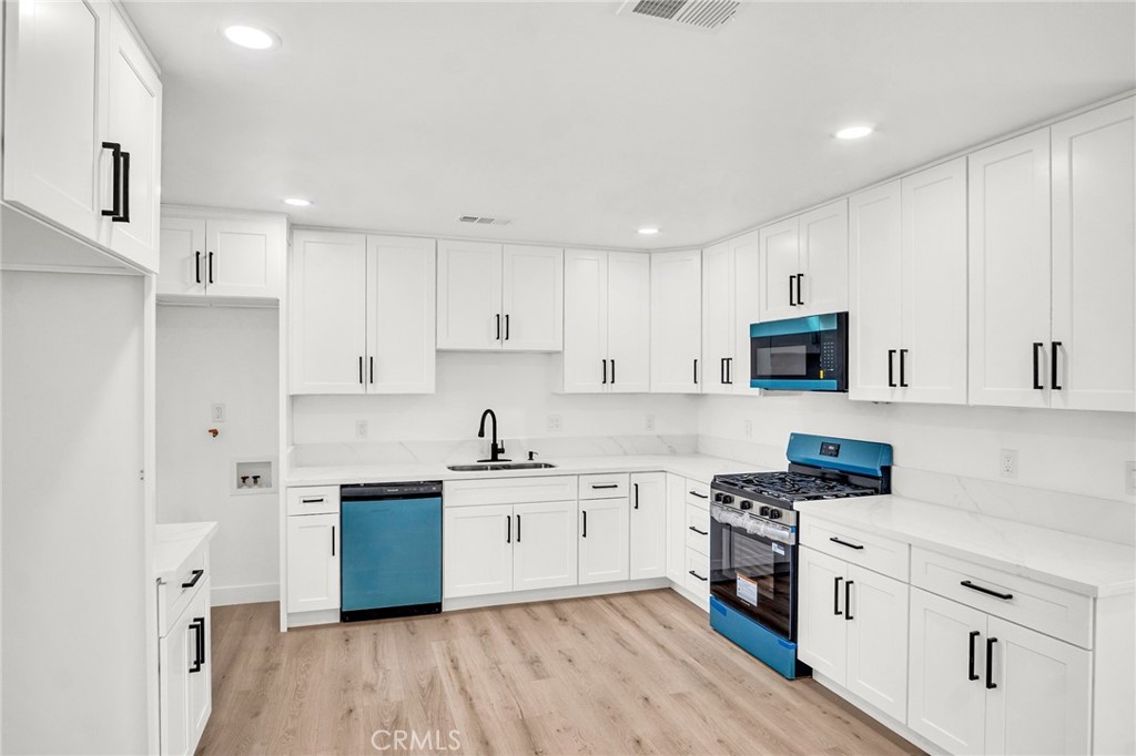 1548 N California Street