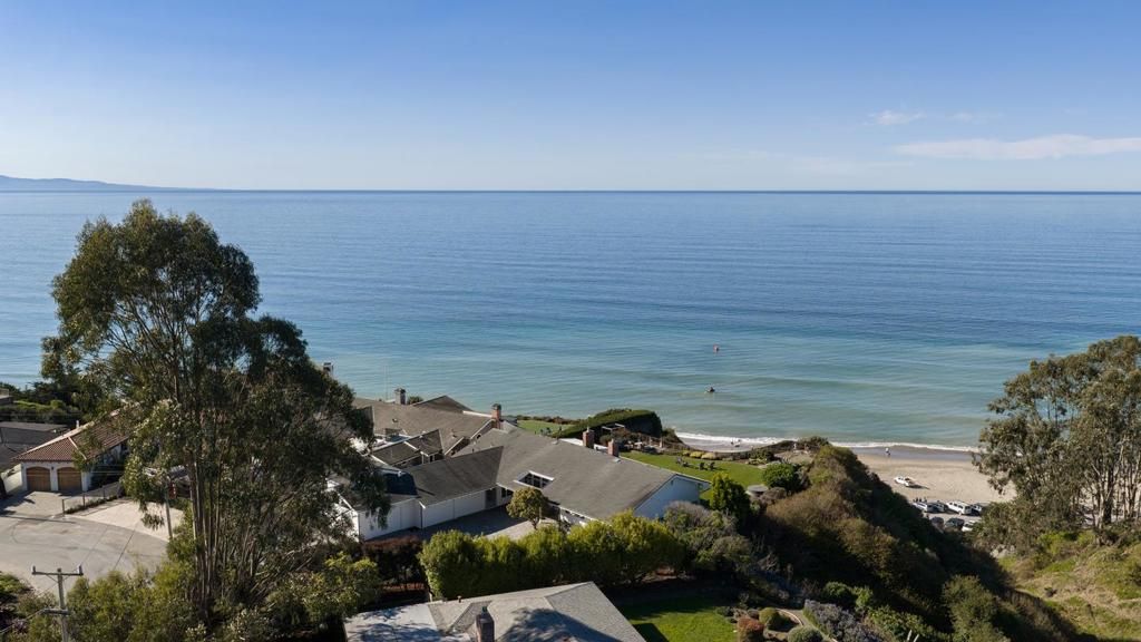 Photo of 532 Bayview Drive, Aptos, CA 95003 (MLS # ML82037006)