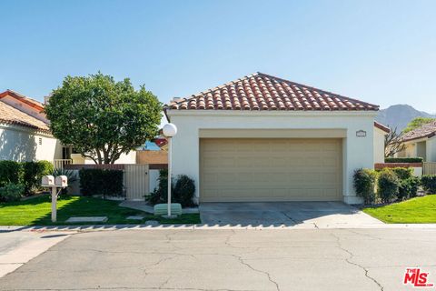 Photo of 77571 Calle Las Brisas, Palm Desert, CA 92211 (MLS # 26661291)