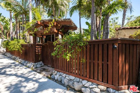 Photo of 454 E Rustic Road, Santa Monica, CA 90402 (MLS # 25578439)