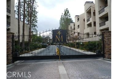 5545 Canoga