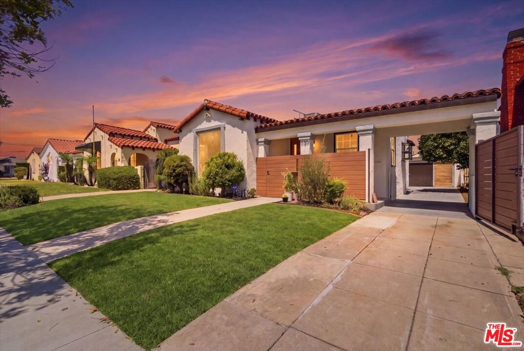 1135 W 81st Place, Los Angeles CA 90044