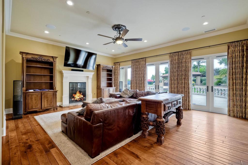1105 Conure Ct