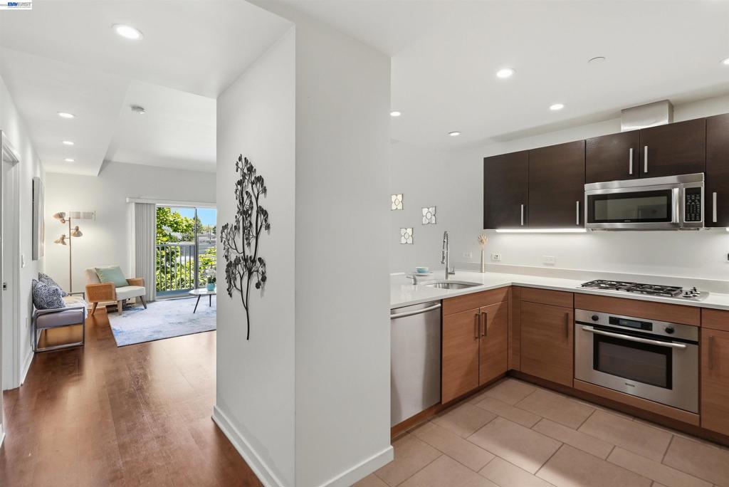 6465 San Pablo Ave 3-2