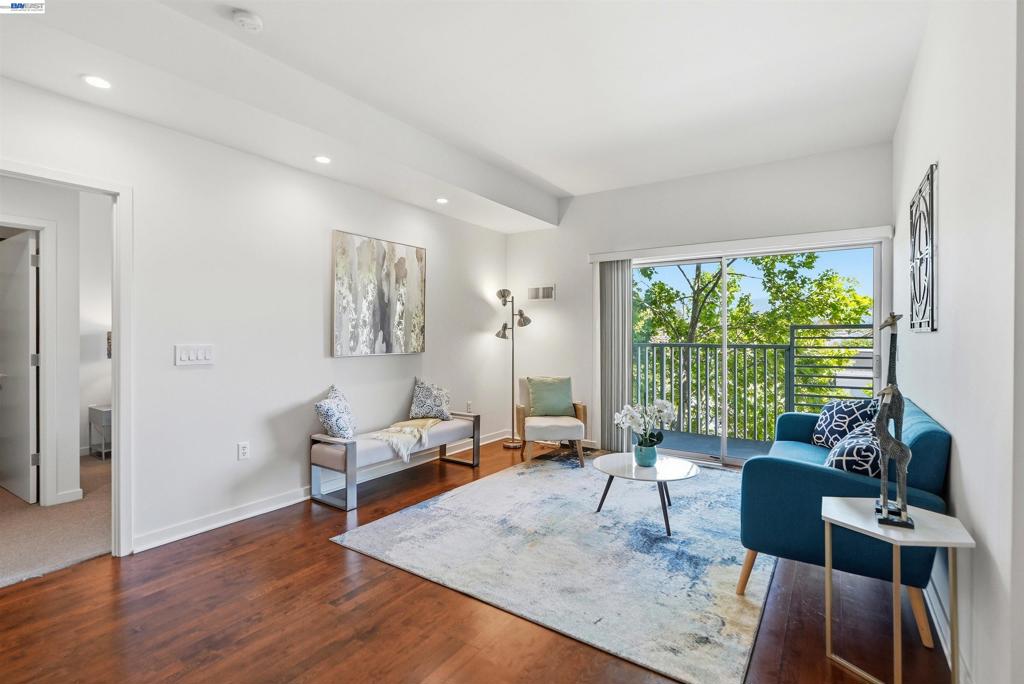 Photo 1 of 33 — 6465 San Pablo Ave 3-2, Oakland, CA 94608