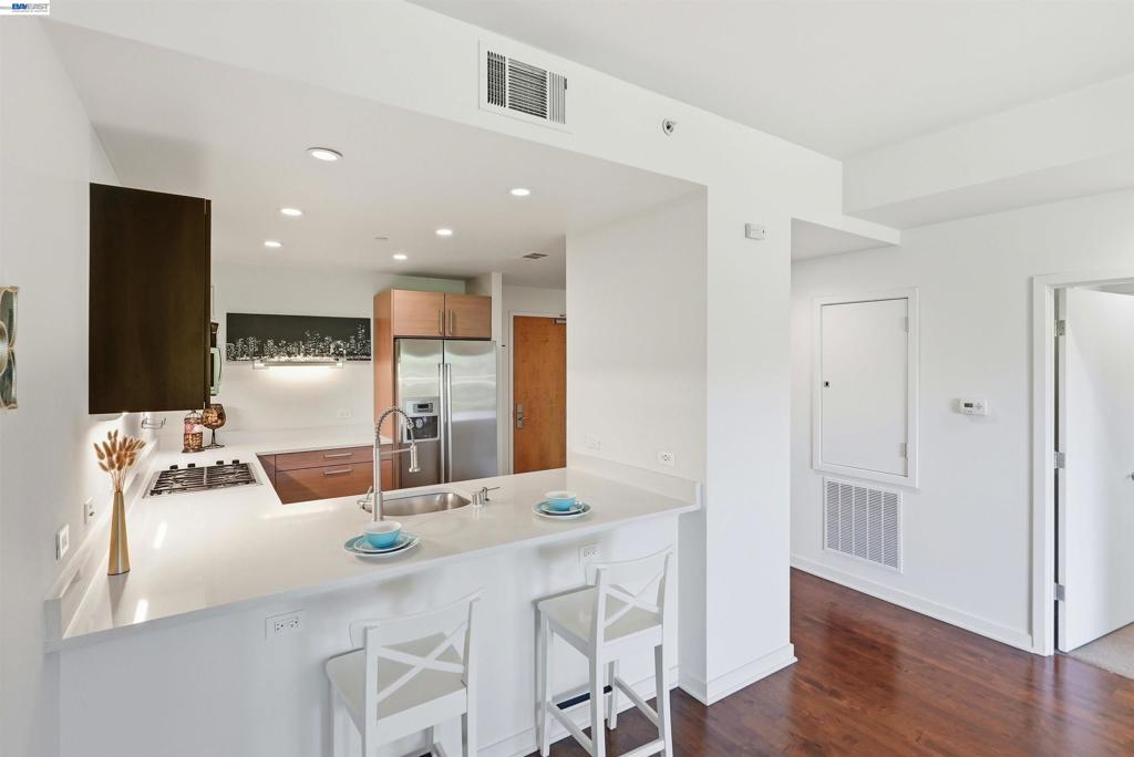 6465 San Pablo Ave 3-2