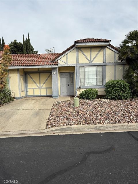 1627 Club Dr Pomona CA 91768