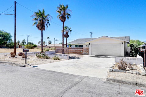 Photo of 66735 Buena Vista Avenue, Desert Hot Springs, CA 92240 (MLS # 26838473)