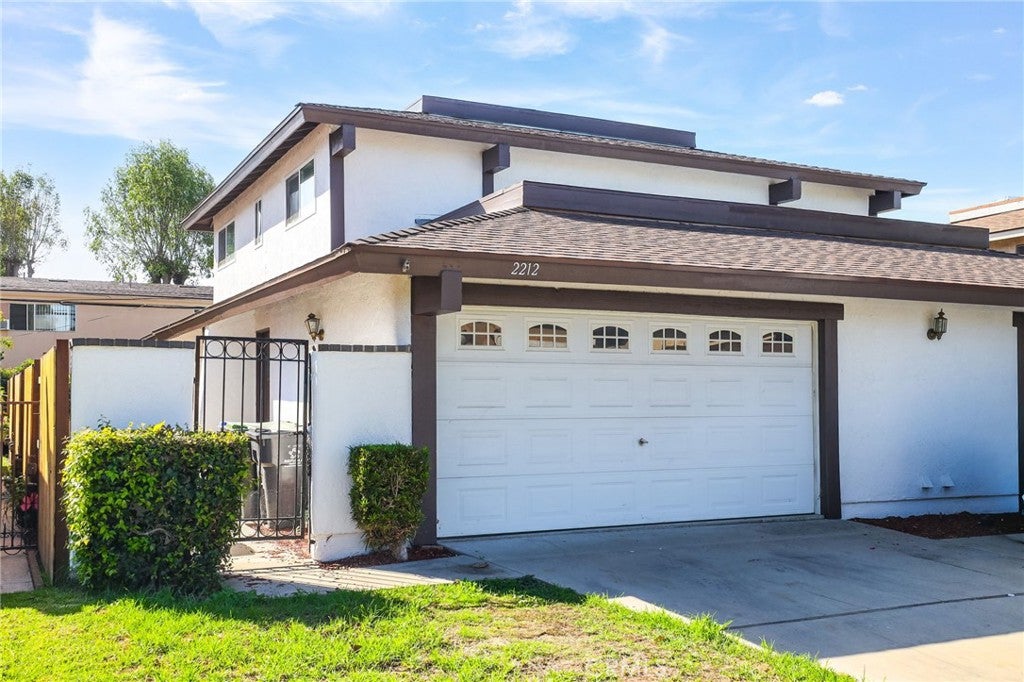 2210 E Avalon Avenue 2212