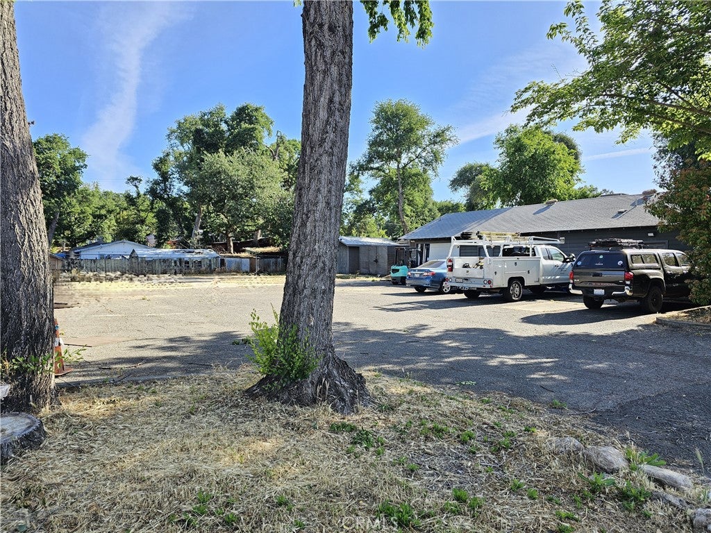 14832 Lakeshore Drive