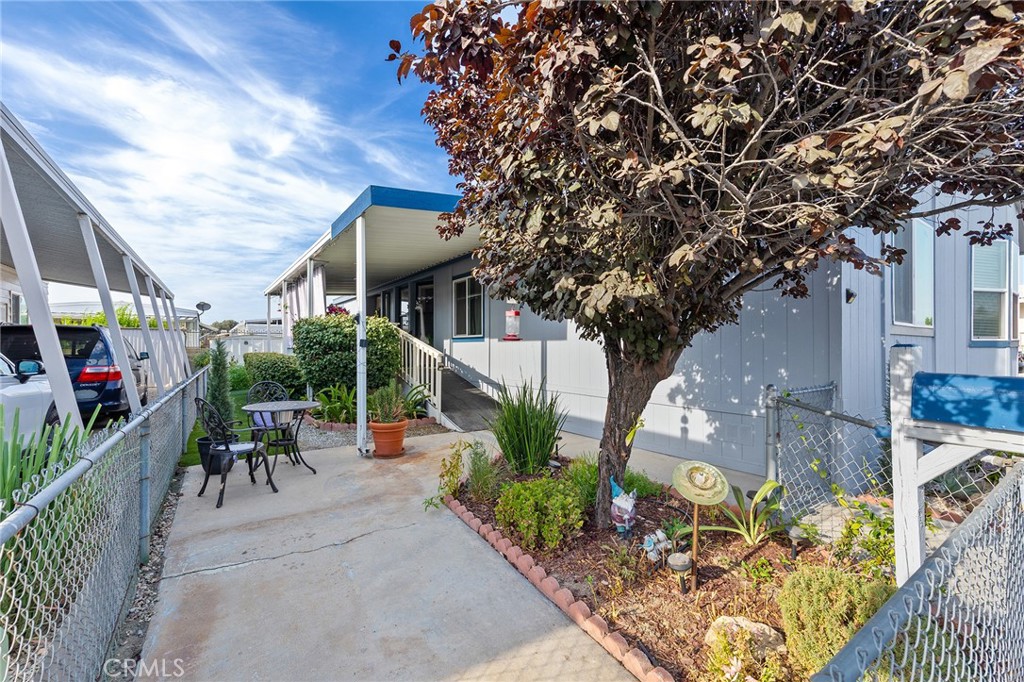 530 W Devonshire Avenue 23