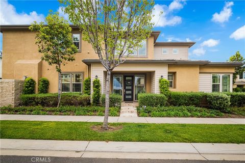 Photo of 64 turnstone, Irvine, CA 92618 (MLS # TR26106716)