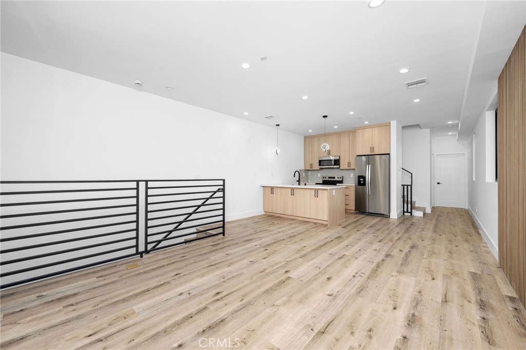 Be the first to live in this NEW CONSTRUCTION custom townhome style unit in the heart of Sherman Oaks. Offering modern finishes and open concept living throughout providing ultimate comfort. Each bedroom is spacious and ensuite with its own luxurious bathroom. Sleek modern kitchen with tons of cabinetry and stainless steel appliances. Sizable living room with access to your own balcony, and a laundry room equipped with washer & dryer. Private & gated, centrally located near boutiques, shops and restaurants.