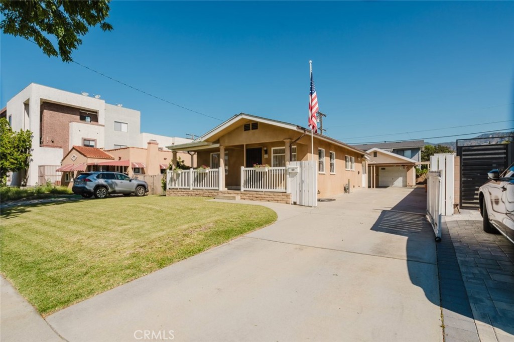 609 Alexander Street