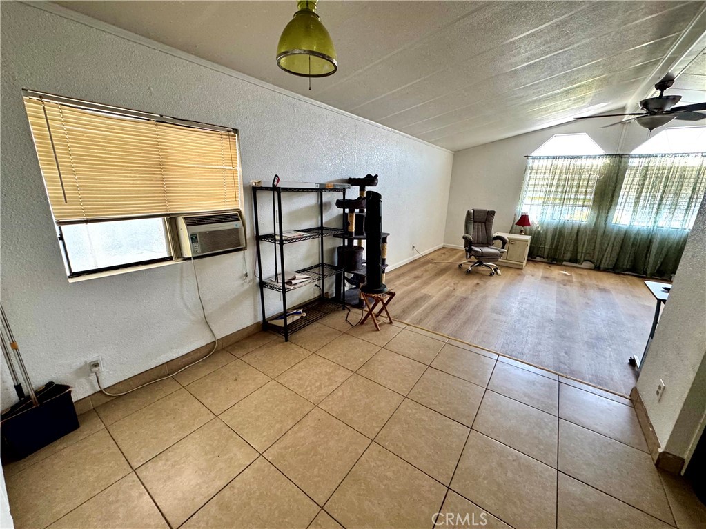 15621 BEACH Boulevard 23