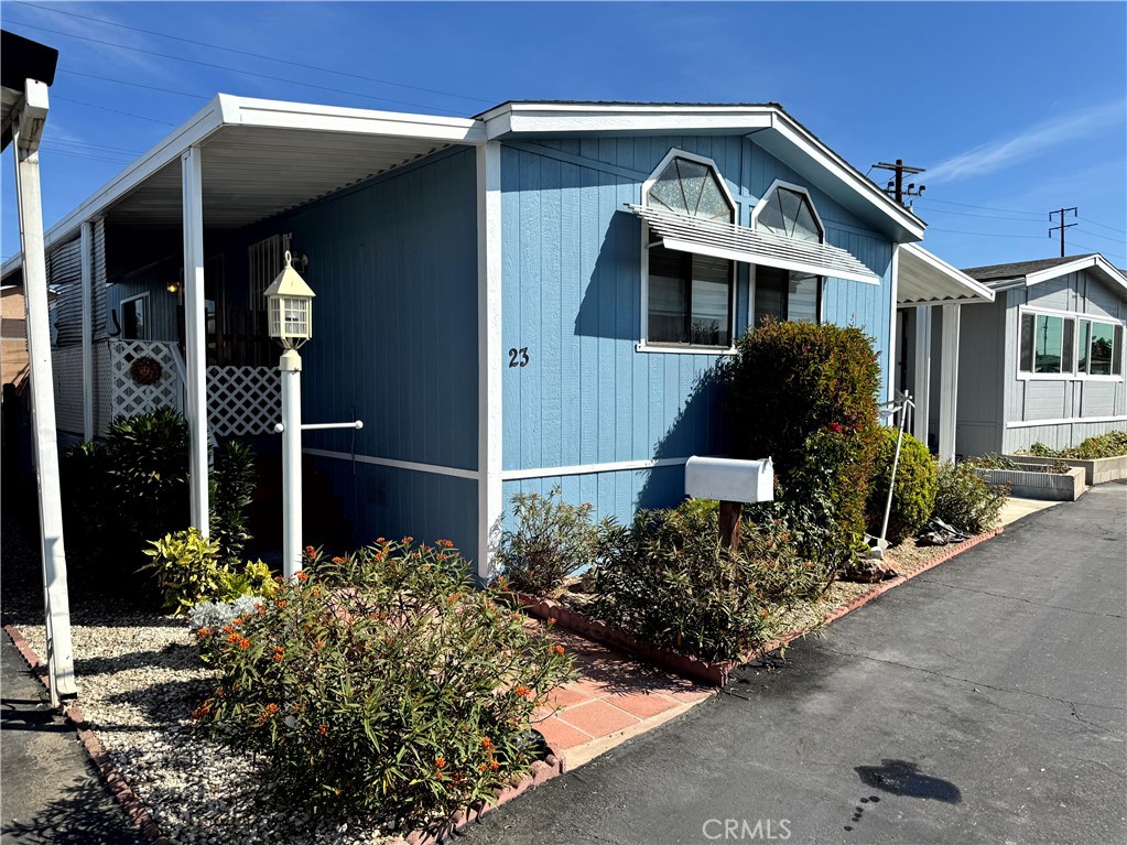 15621 BEACH Boulevard 23