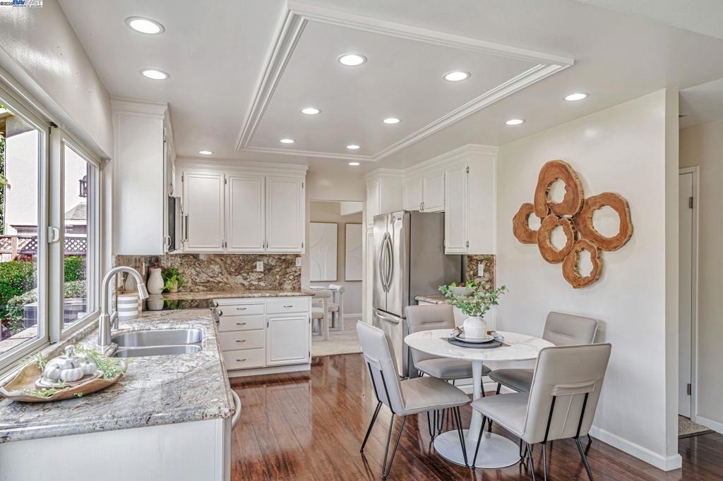 PLEASANTON - Residential