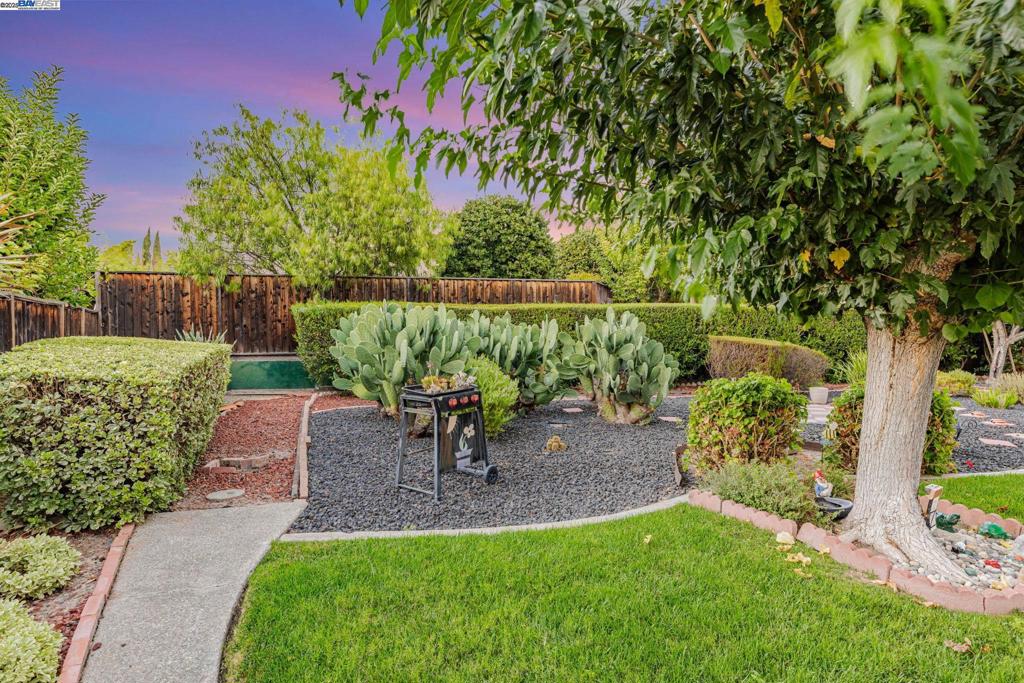 PLEASANTON - Residential