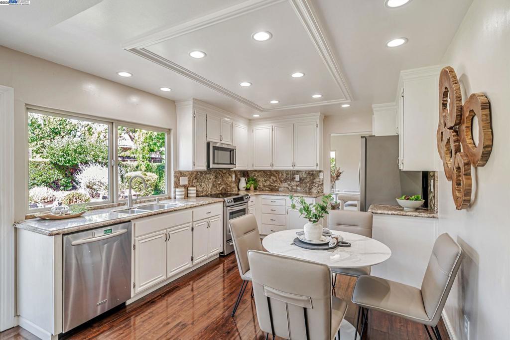 PLEASANTON - Residential