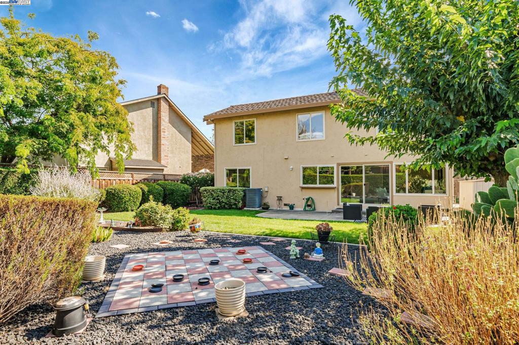PLEASANTON - Residential