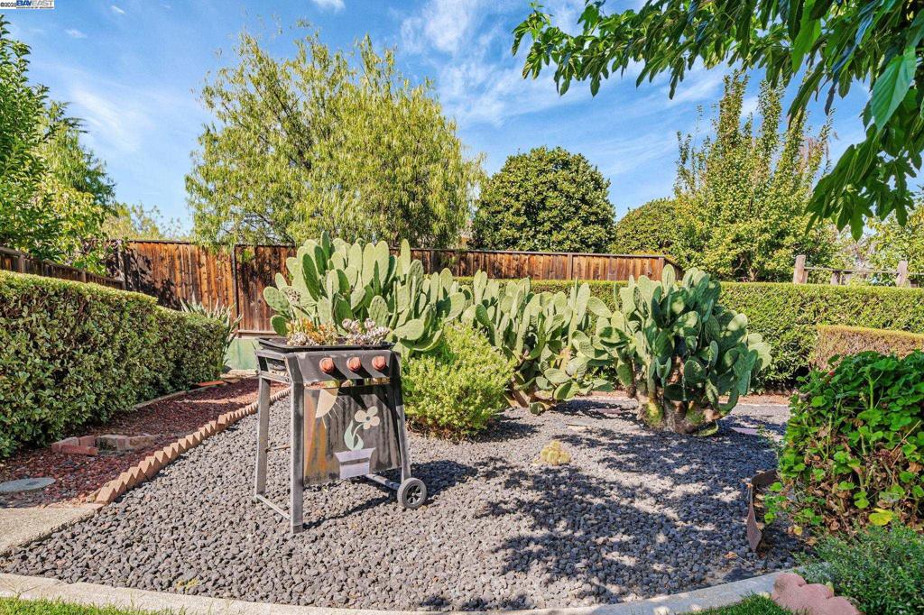 PLEASANTON - Residential