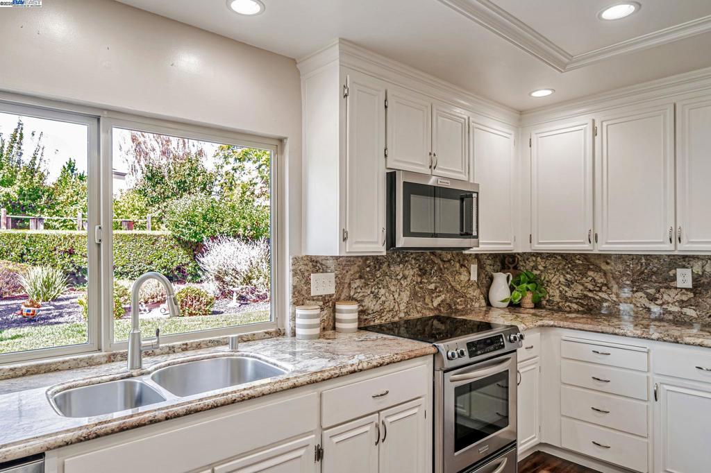 PLEASANTON - Residential
