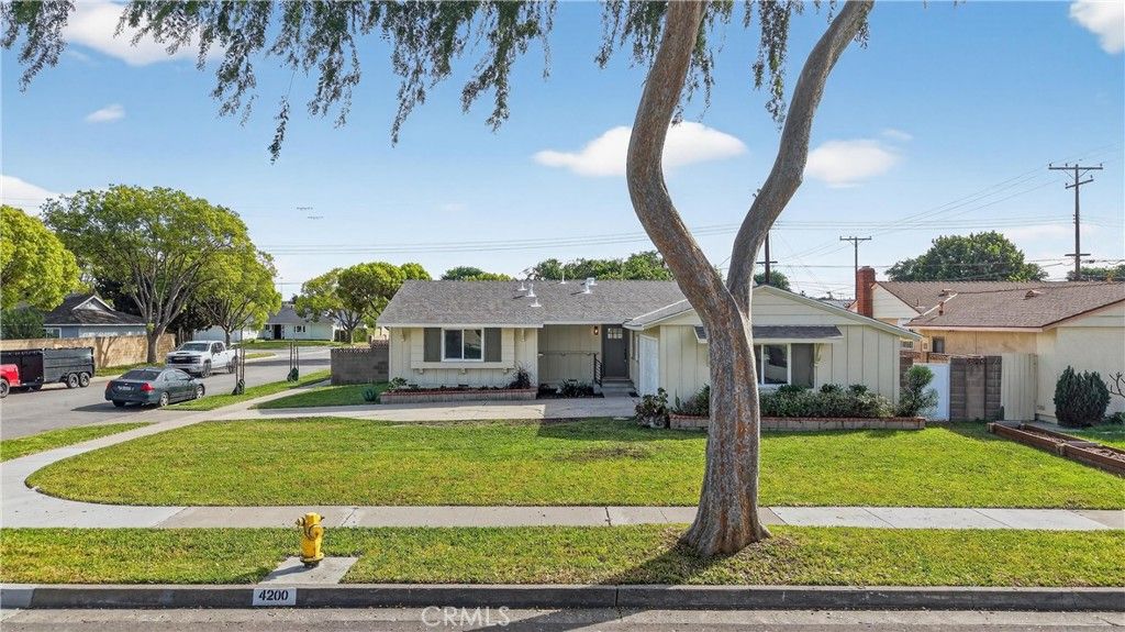 Photo of 4200 W West, Fullerton, CA 92833 (MLS # CV26054048)
