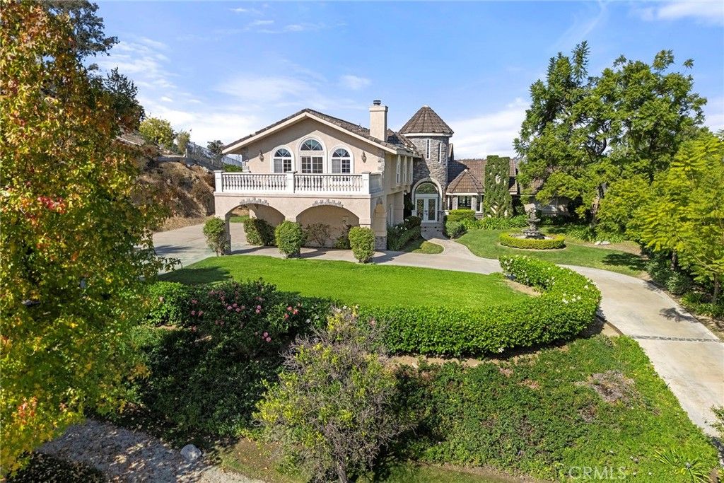 Photo of 926 N Meads Ave, Orange, CA 92869 (MLS # PW25261261)