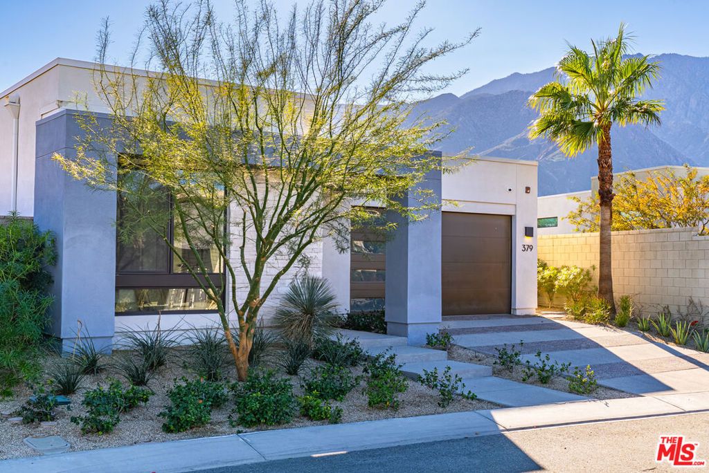 Photo of 379 Fountain Drive, Palm Springs, CA 92262 (MLS # 26644457)