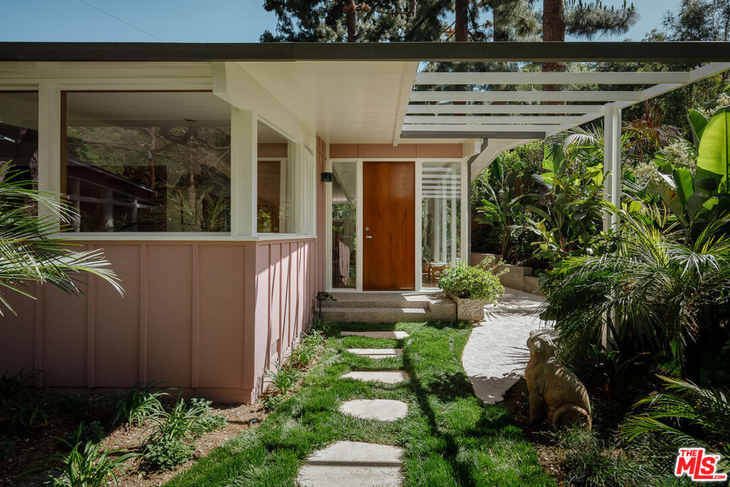 Properties 2 8945 Wonderland Park Avenue