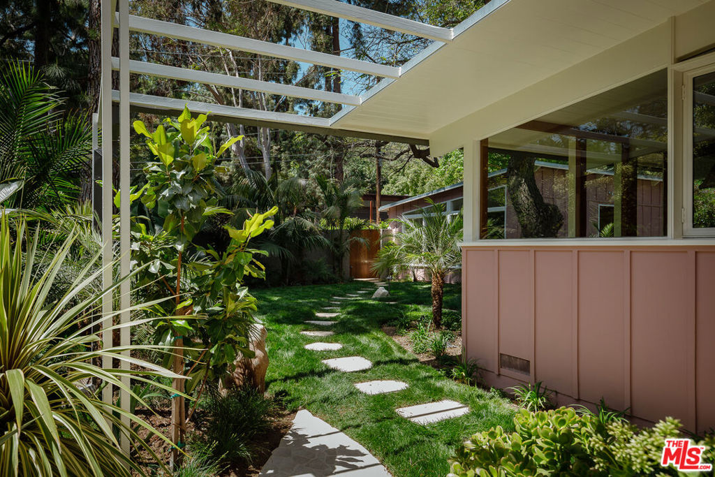 Properties 1 8945 Wonderland Park Avenue