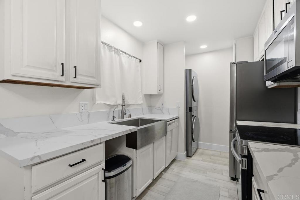 6725 Mission Gorge Rd 202B