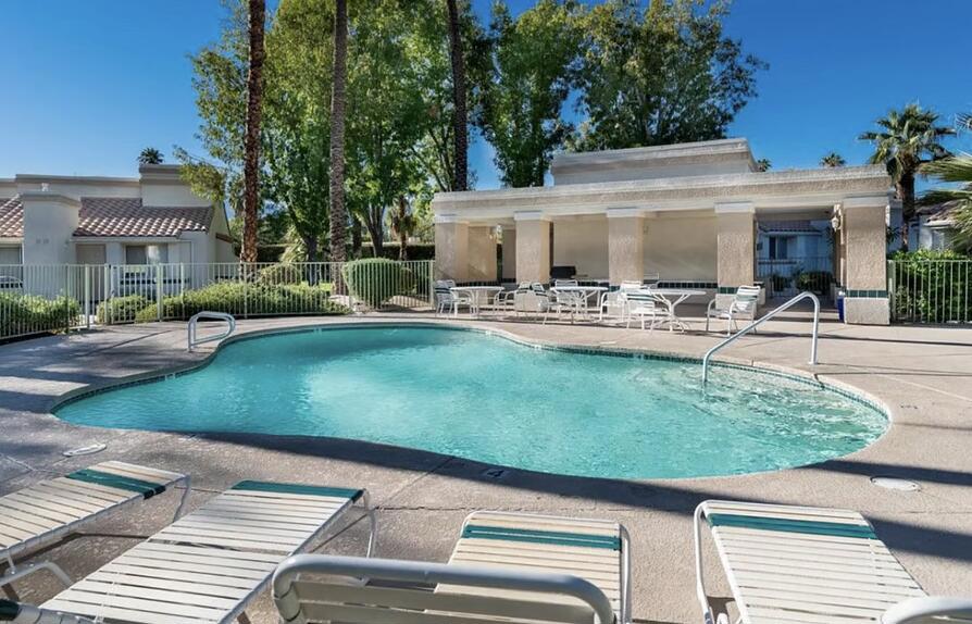 74800 Sheryl Avenue 11-1