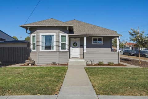 Photo of 997 San Benito Street, Hollister, CA 95023 (MLS # ML82054766)