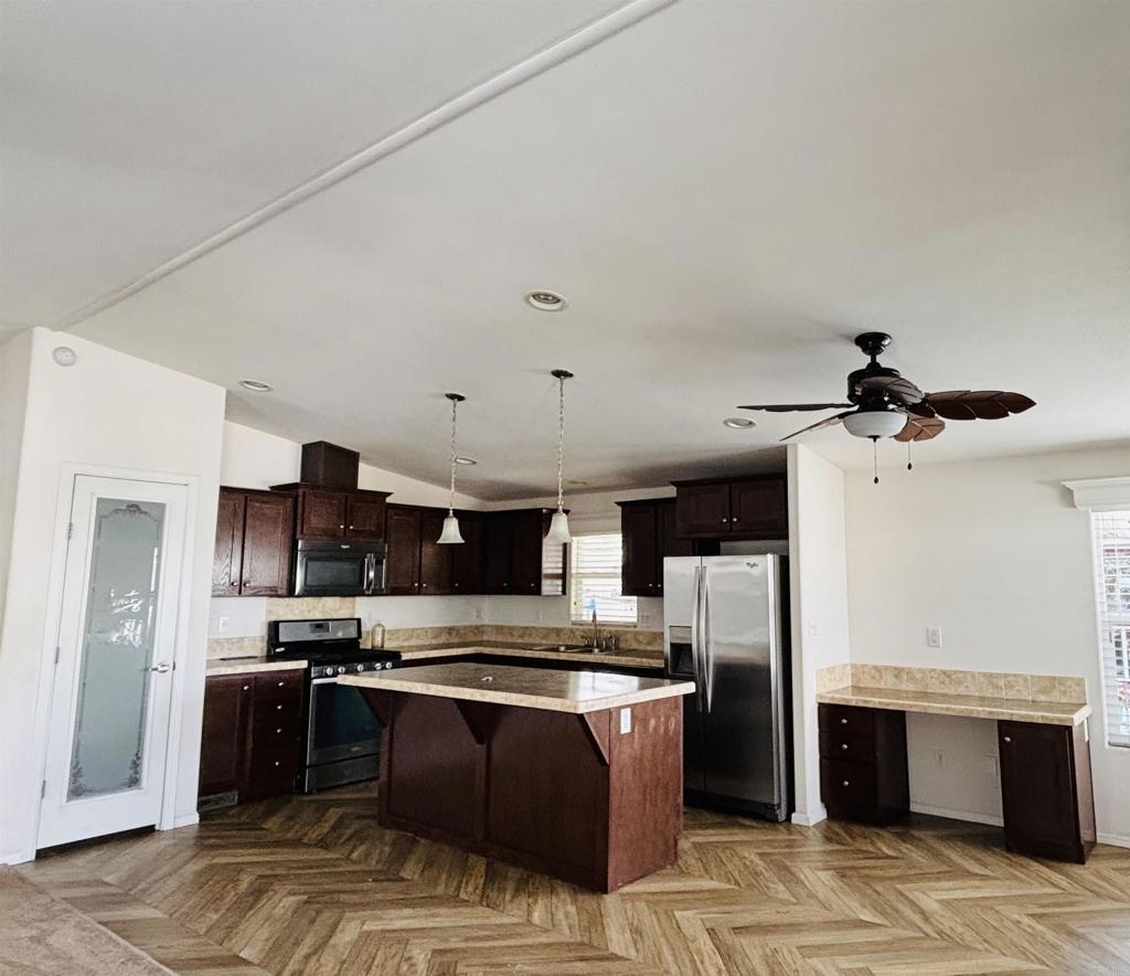 1010 E Bobier Drive 137