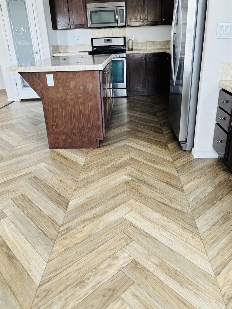 1010 E Bobier Drive 137