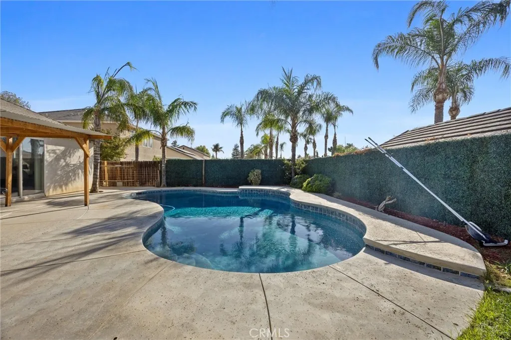 Bakersfield, California 93312, United States, 4 Bedrooms Bedrooms, ,2 BathroomsBathrooms,Residential,Active,221066