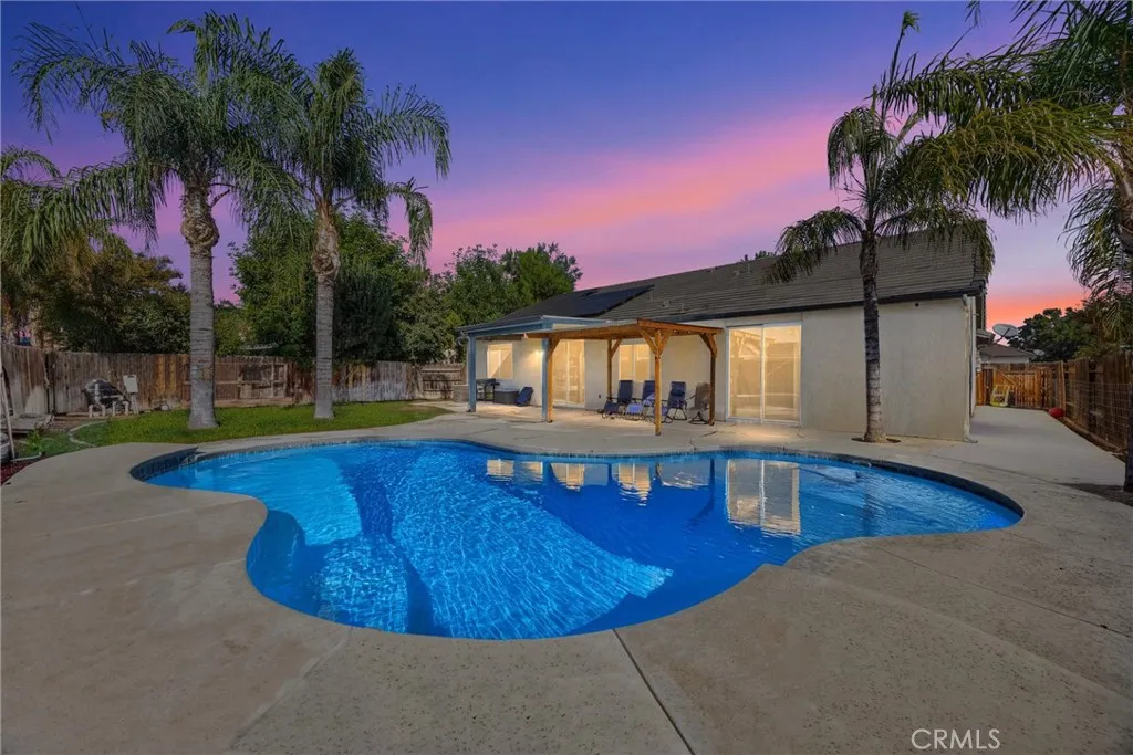 Bakersfield, California 93312, United States, 4 Bedrooms Bedrooms, ,2 BathroomsBathrooms,Residential,Active,221066
