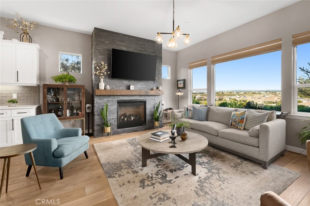 1535 Eucalyptus Road