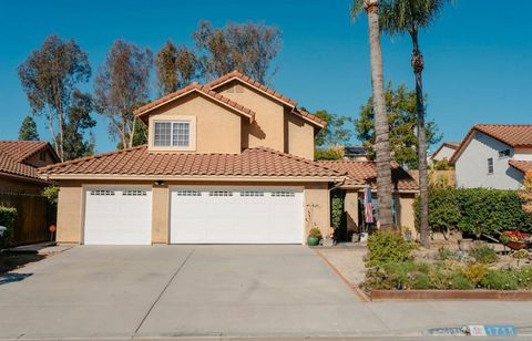 Photo of 1715 Las Palmas Lane, Escondido, CA 92026 (MLS # NDP2510151)