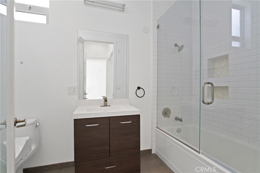 Downtown (DT) - Residential Lease