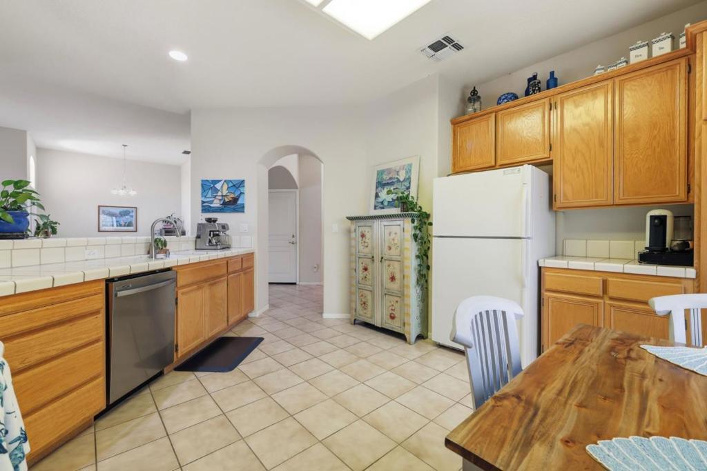 452 Luster Place