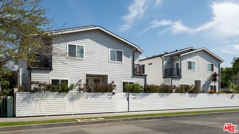Photo of 3944 S Budlong Avenue, Los Angeles, CA 90037 (MLS # 26665109)