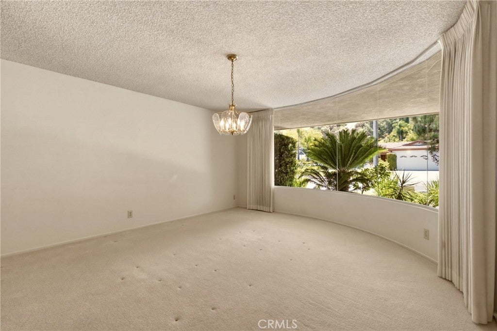 1716 Greenbriar Road