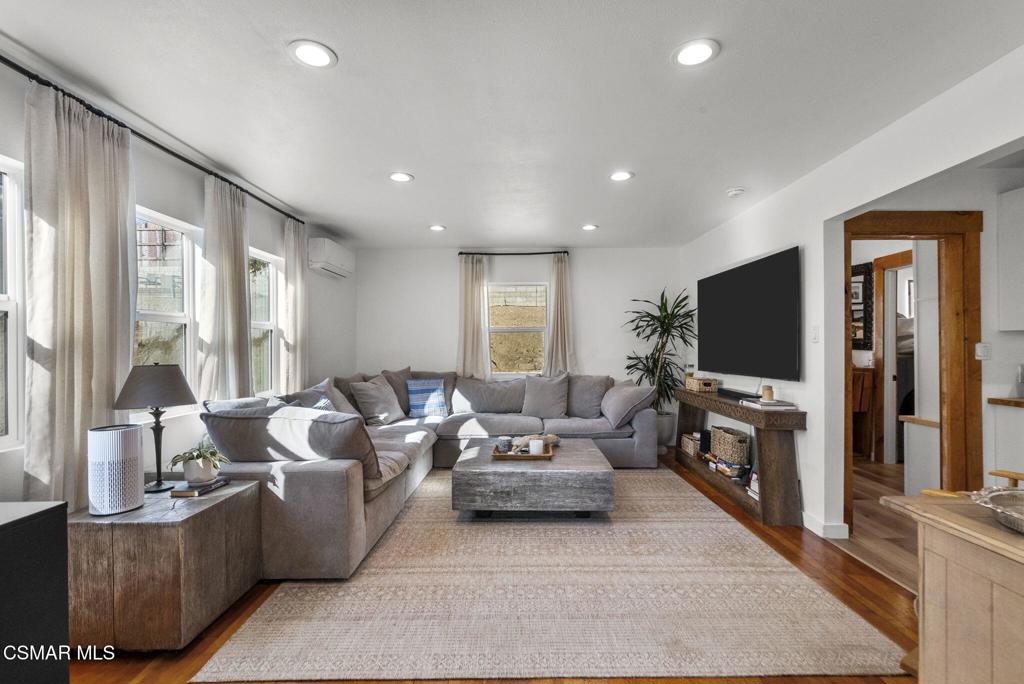 Old Agoura - 850 - 850 - Residential