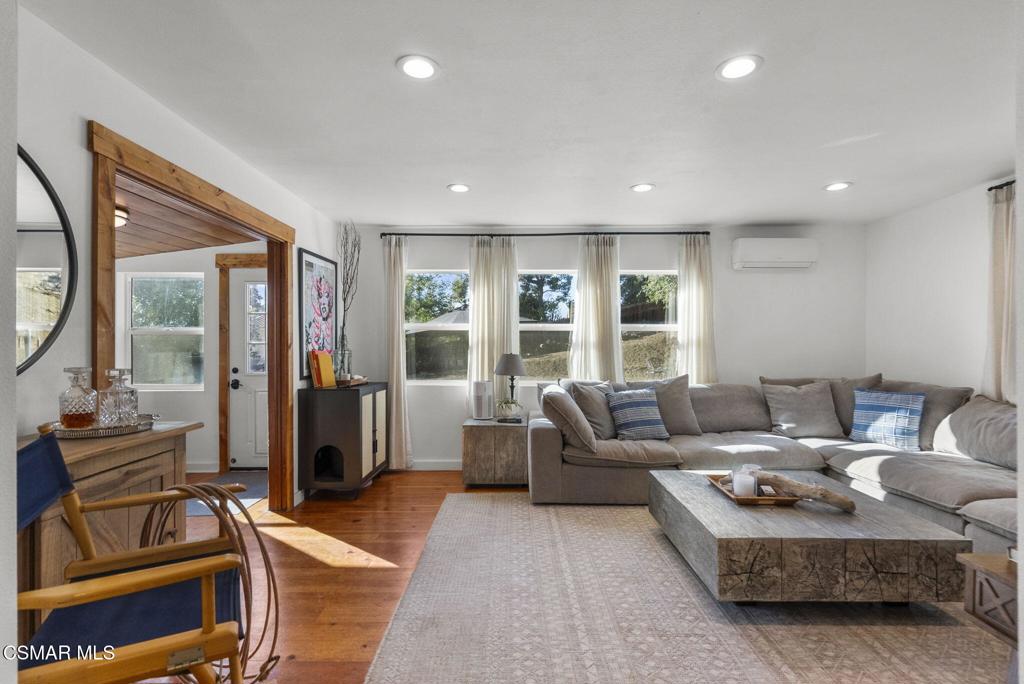 Old Agoura - 850 - 850 - Residential