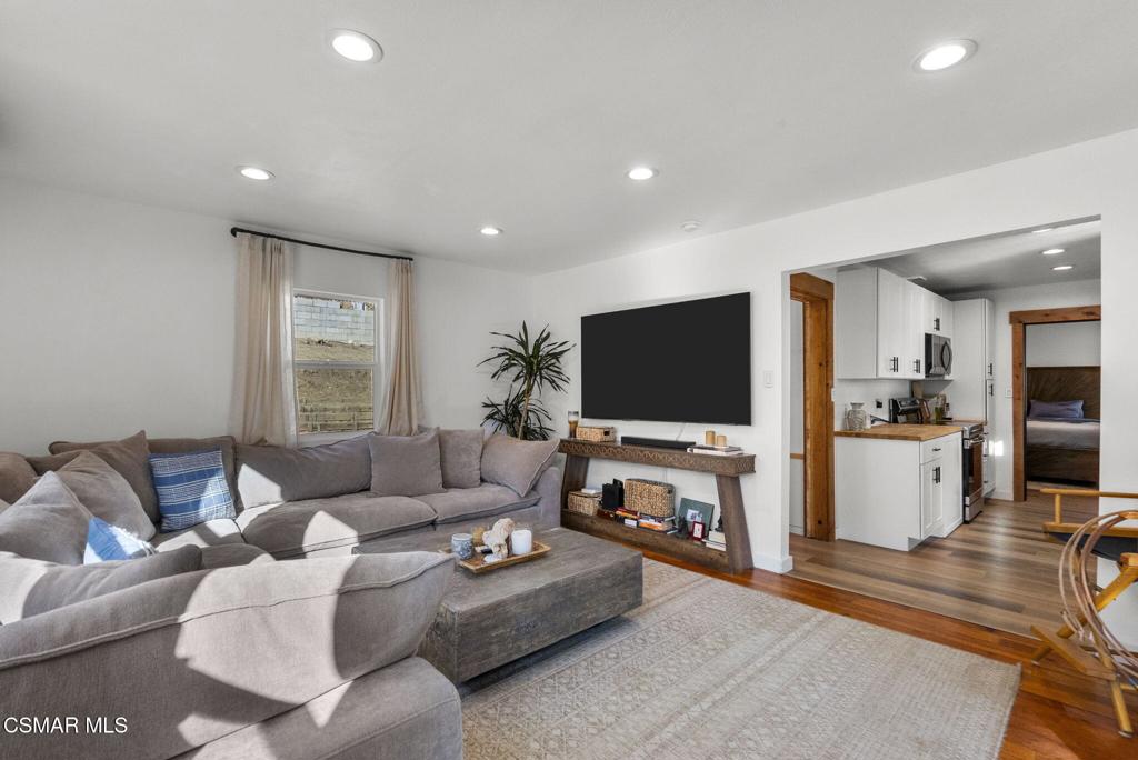 Old Agoura - 850 - 850 - Residential