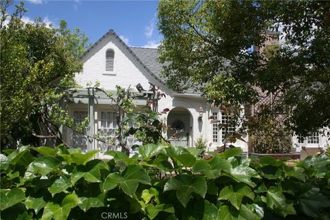 Photo of 2421 N Heliotrope Drive, Santa Ana, CA 92706 (MLS # PW26085759)