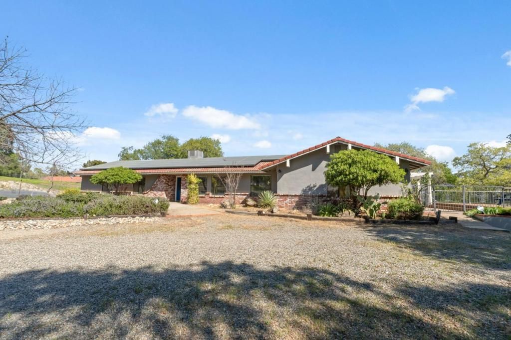 Photo of 29667 Meadow Lane, Coarsegold, CA 93614 (MLS # ML82043625)